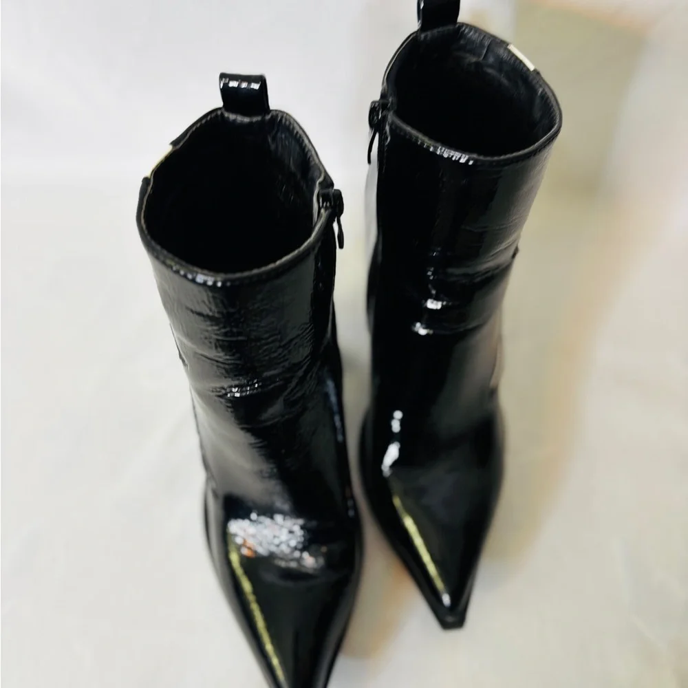 RARE Jeeini of Paris Black and‎ White Patent Leather Heel Ankles Boots 8.5